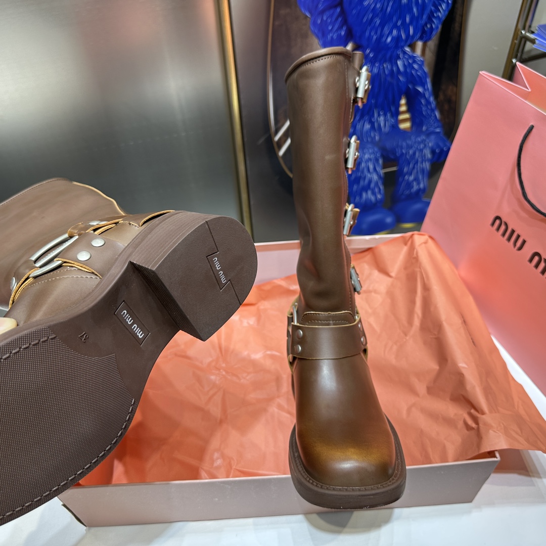 M design classic retro style boots