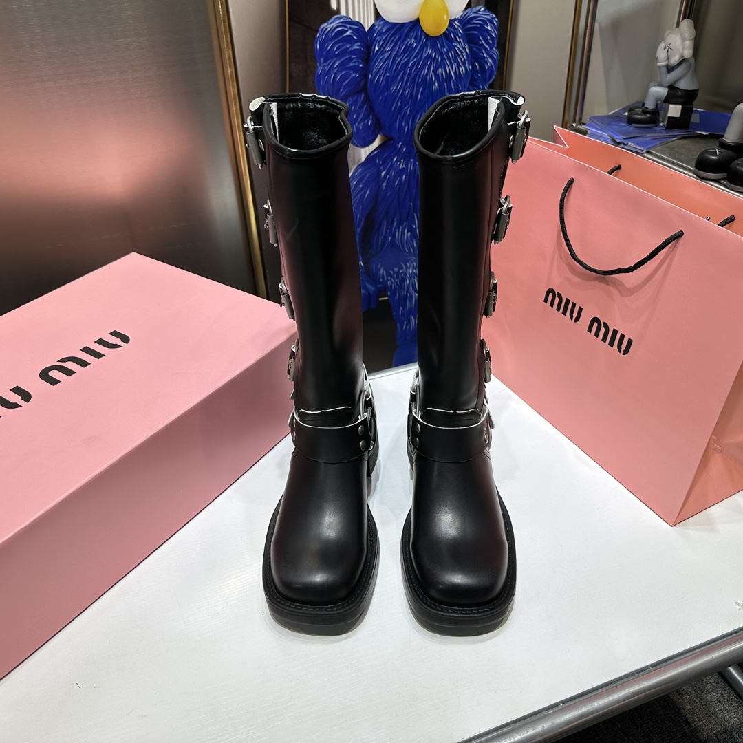 M design classic retro style boots