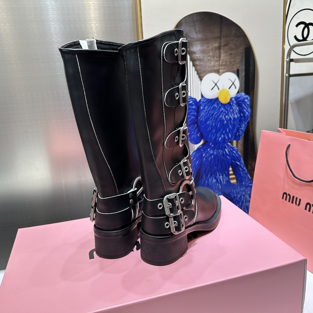 M design classic retro style boots