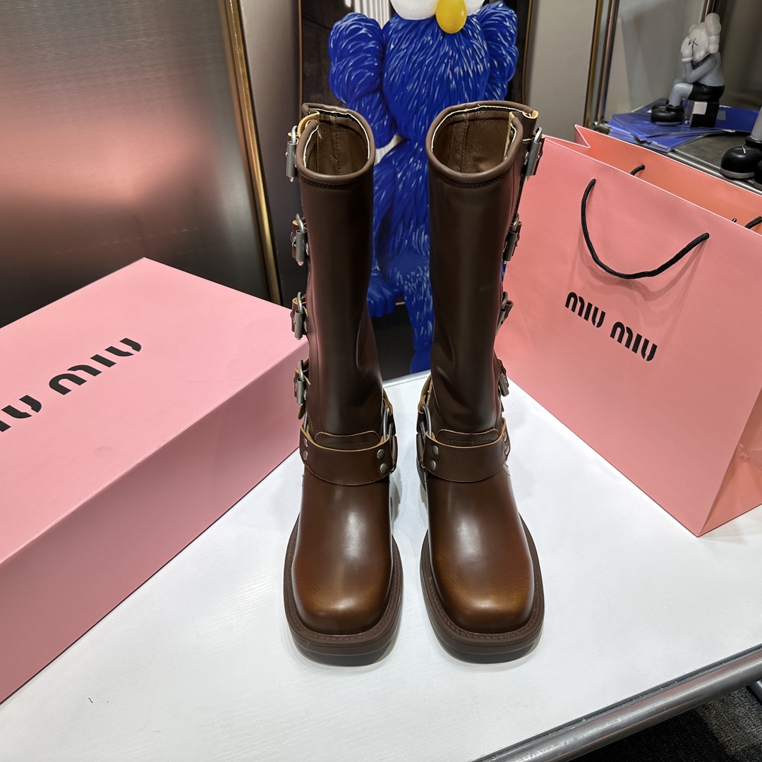 M design classic retro style boots