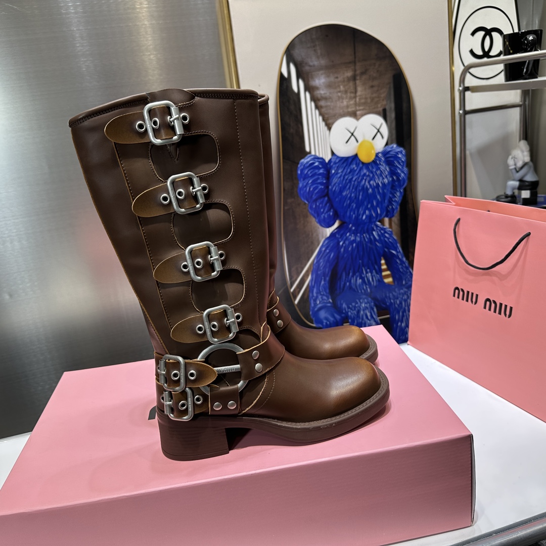 M design classic retro style boots