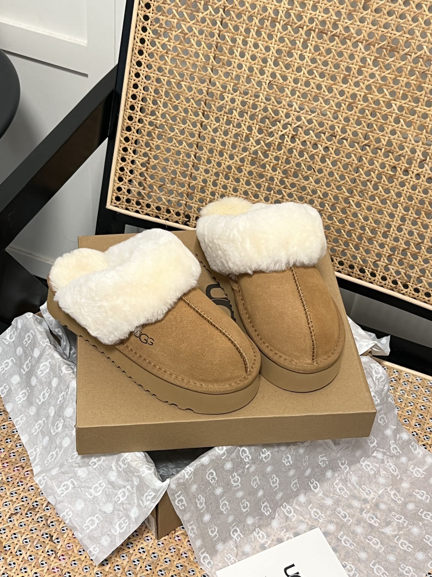 U design new classic thick-soled fur boots