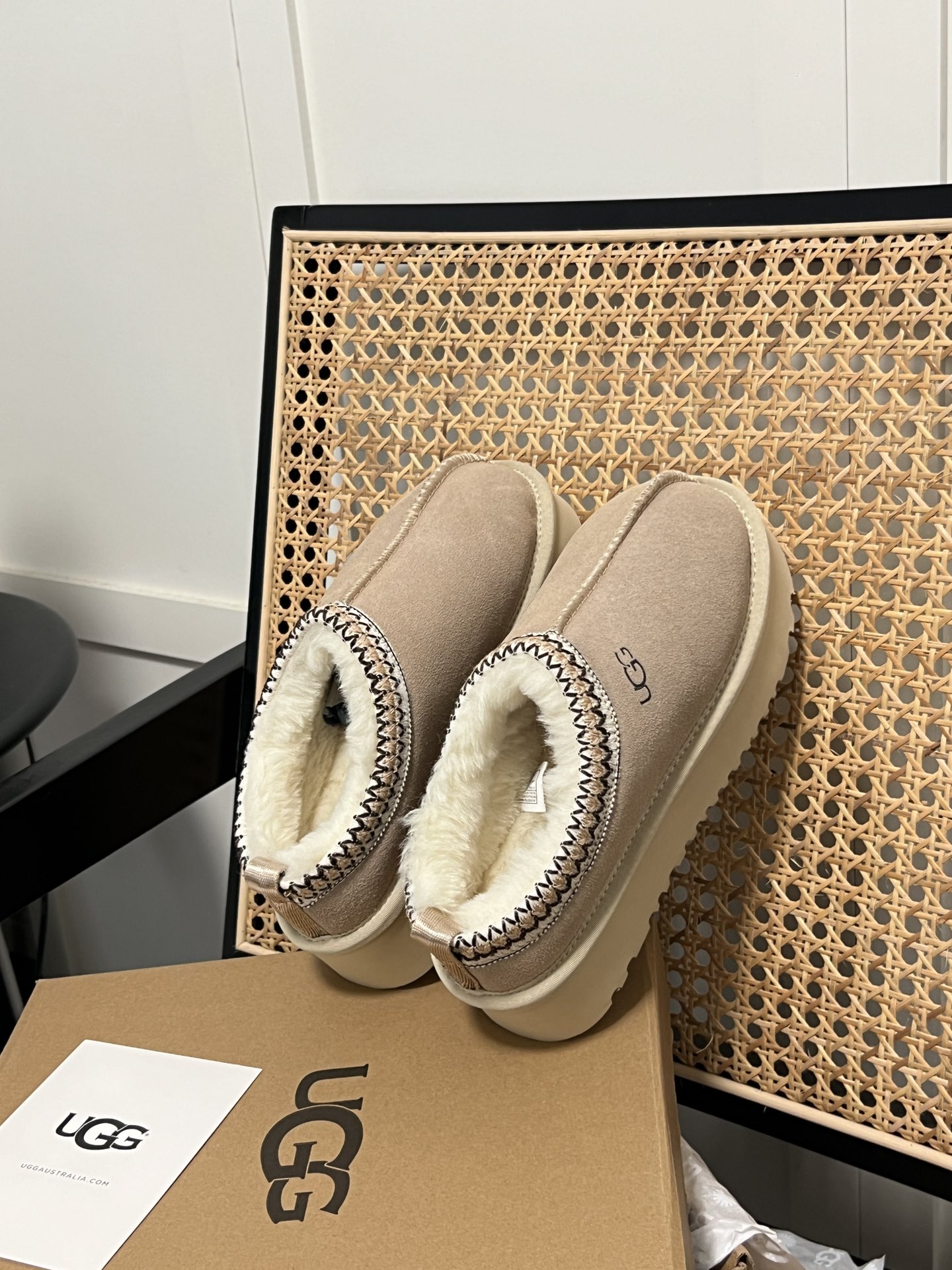 U design classic winter thick-soled fur boots