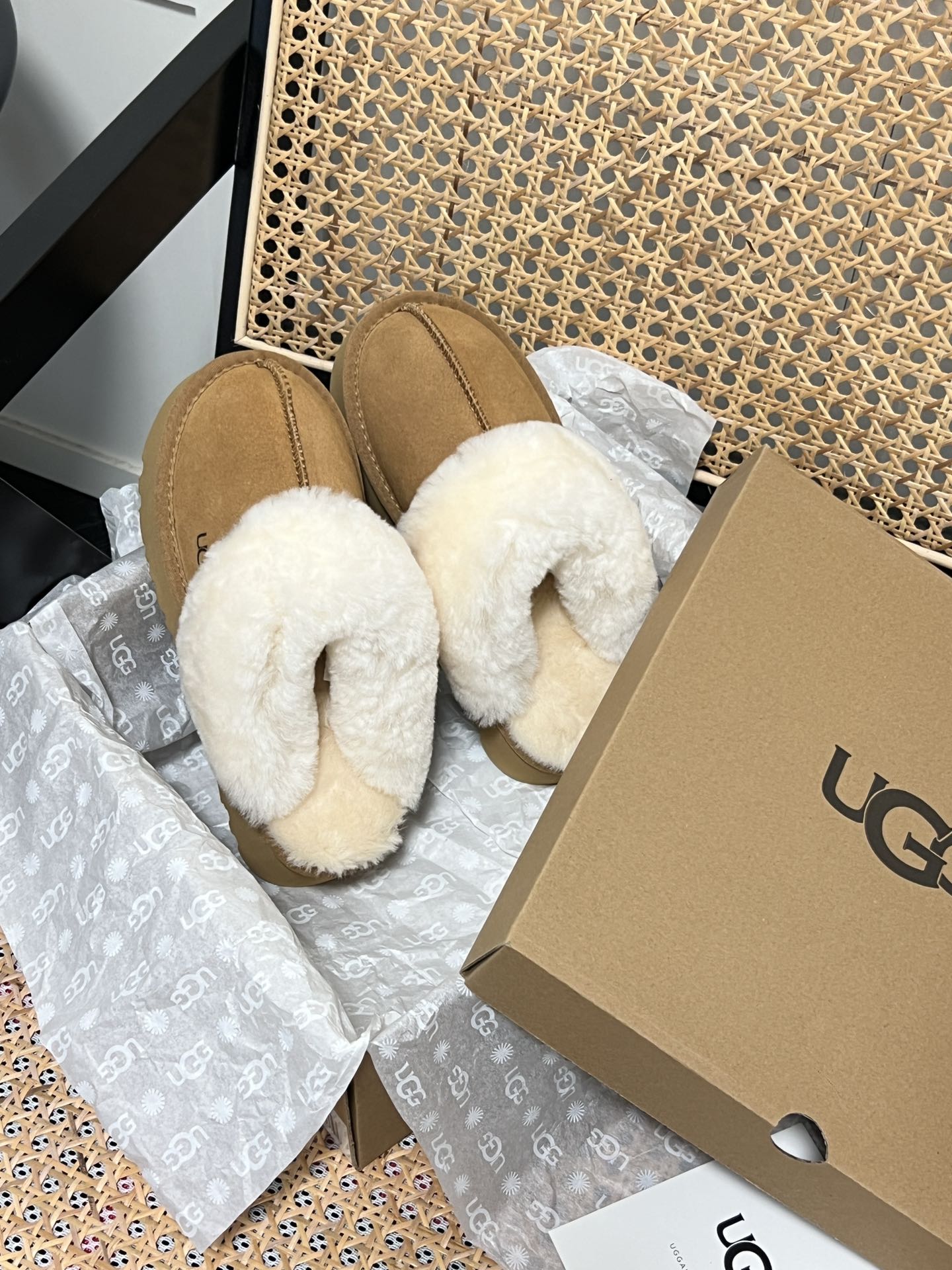 U design new classic thick-soled fur boots