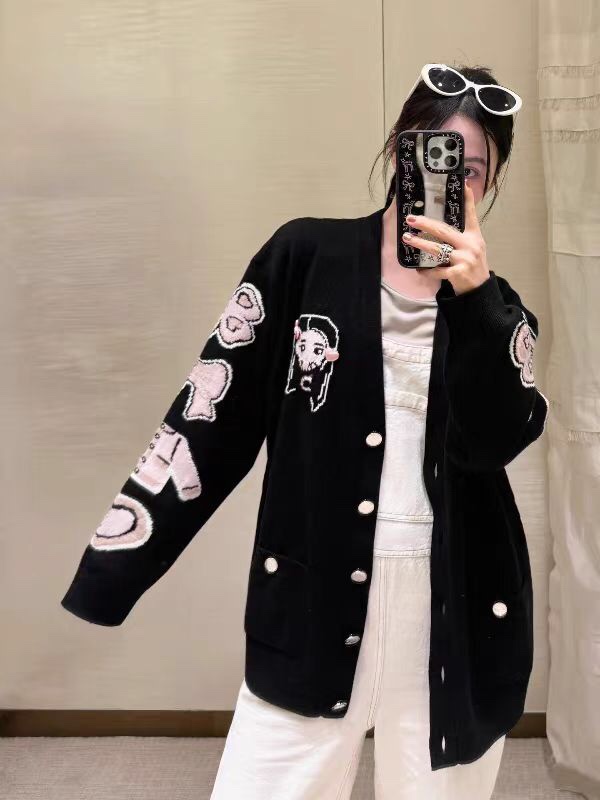 C Fashion casual women's cartoon pattern V-neck long sleeved cardigan