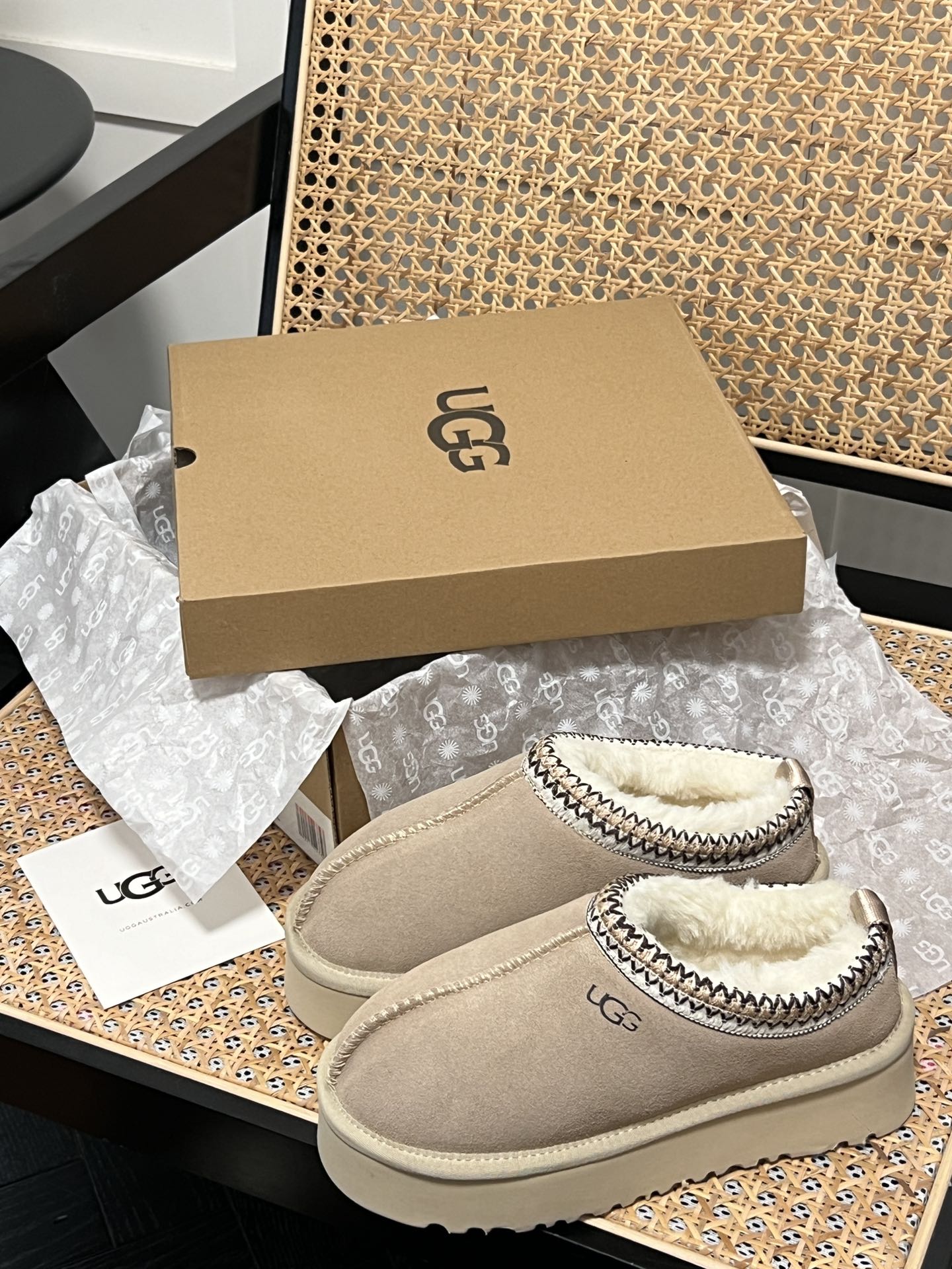 U design classic winter thick-soled fur boots