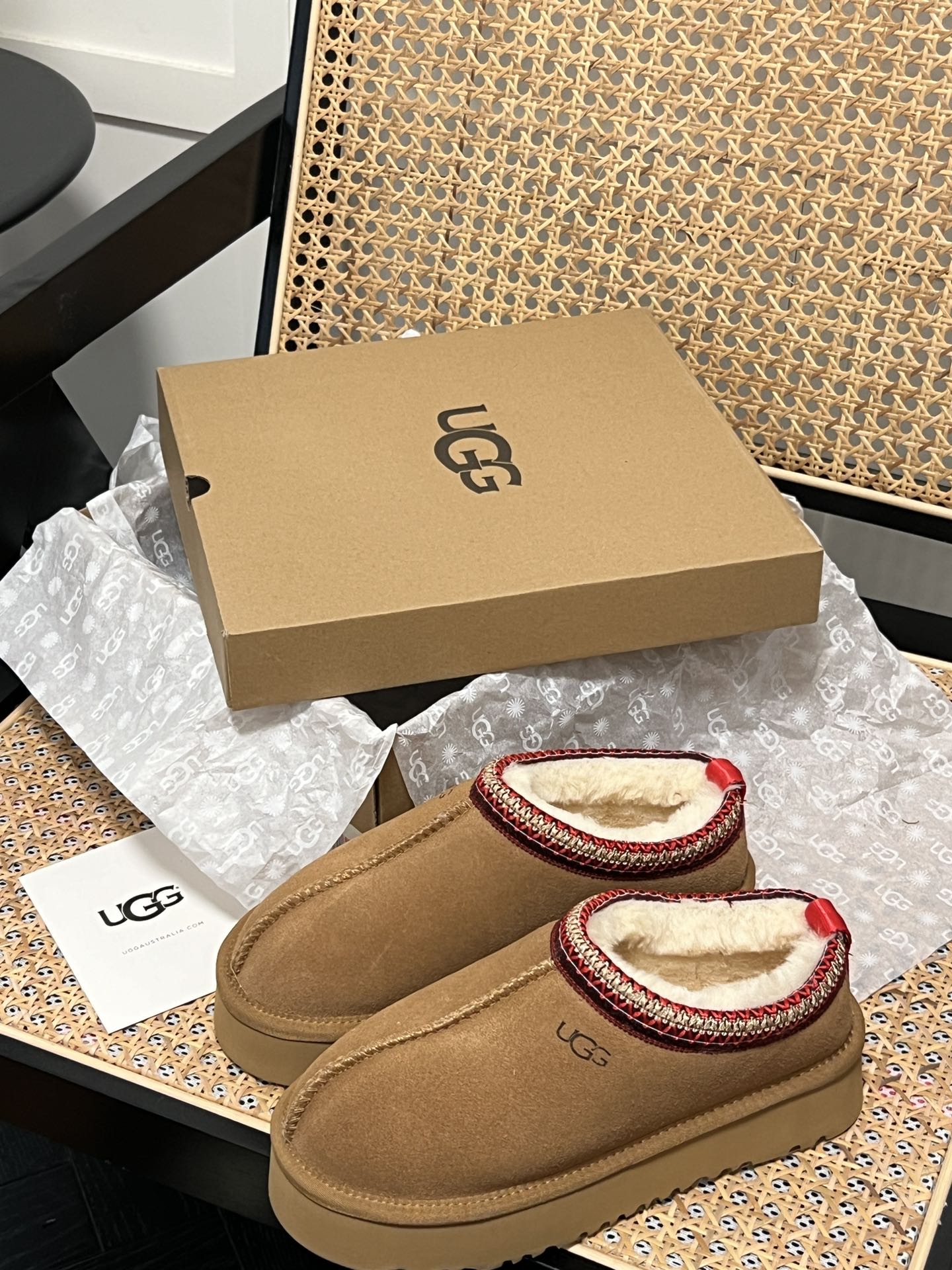 U design classic winter thick-soled fur boots