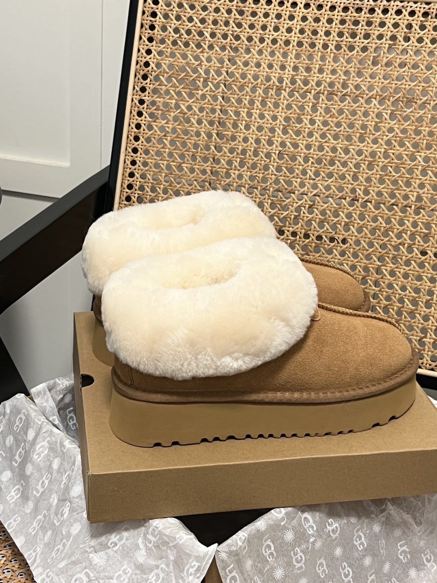 U design new classic thick-soled fur boots