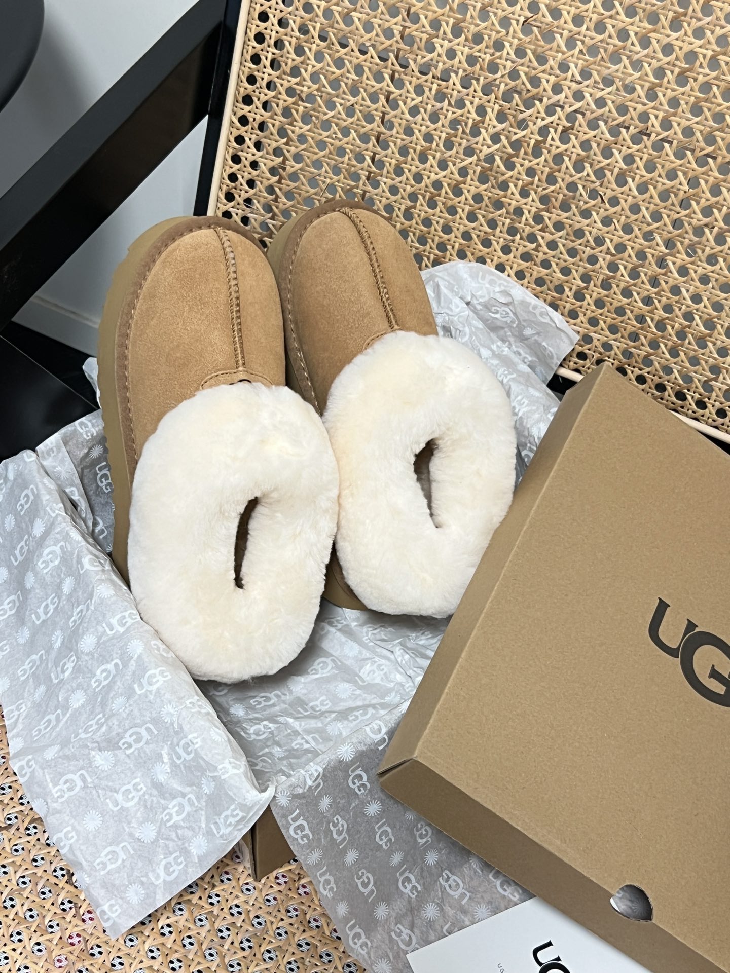 U design new classic thick-soled fur boots