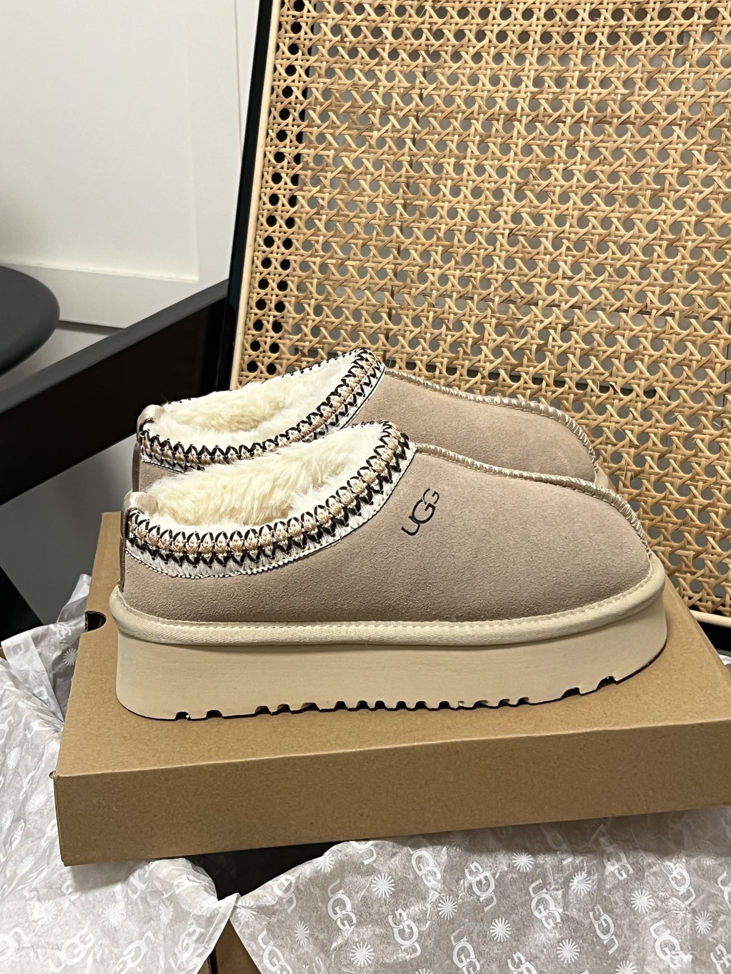 U design classic winter thick-soled fur boots