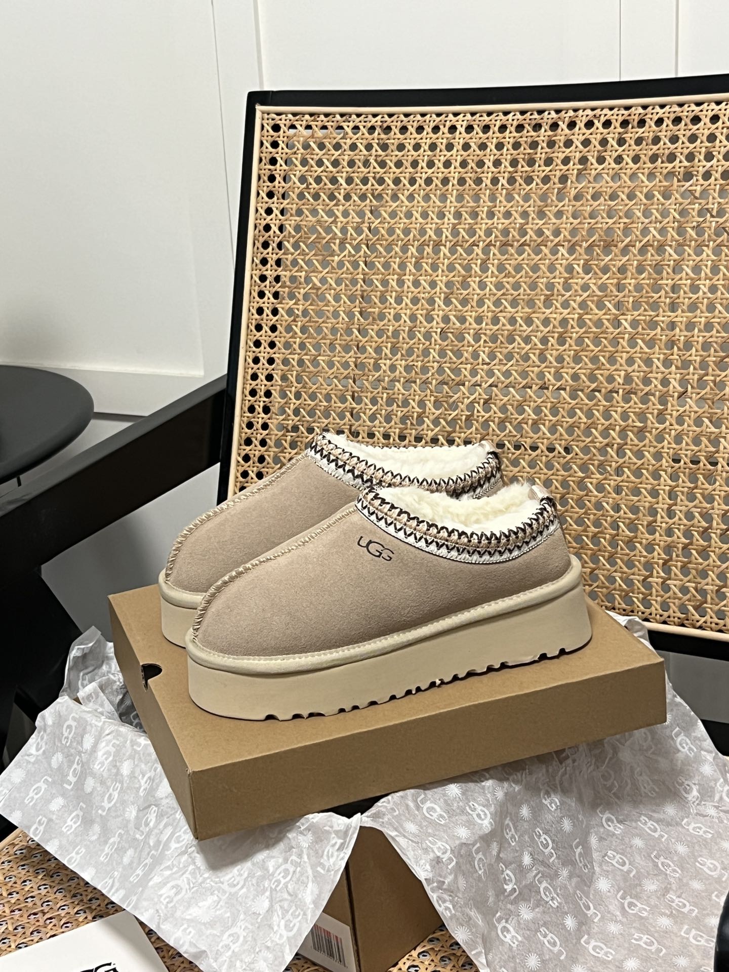 U design classic winter thick-soled fur boots