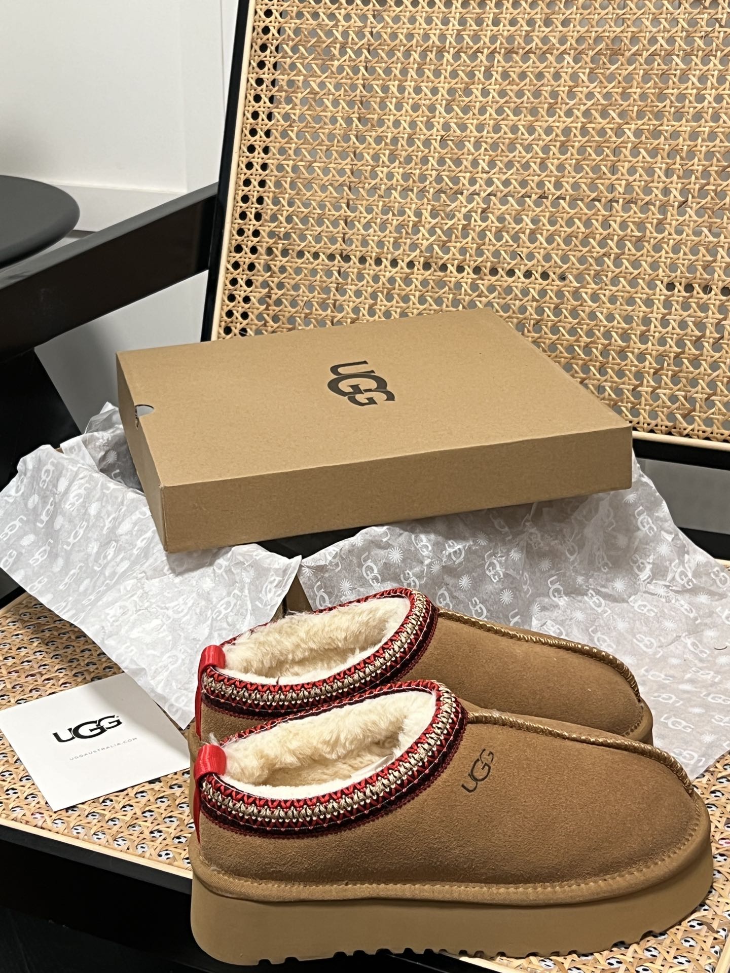 U design classic winter thick-soled fur boots