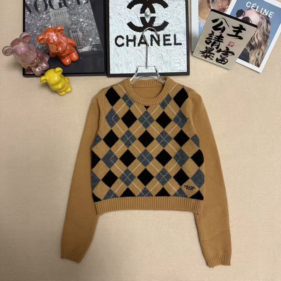 P Fashion Women's plaid round neck long sleeved shirt