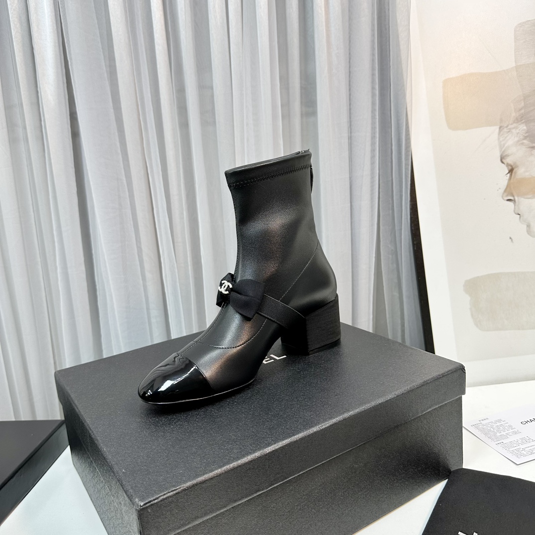 C design new princess boots