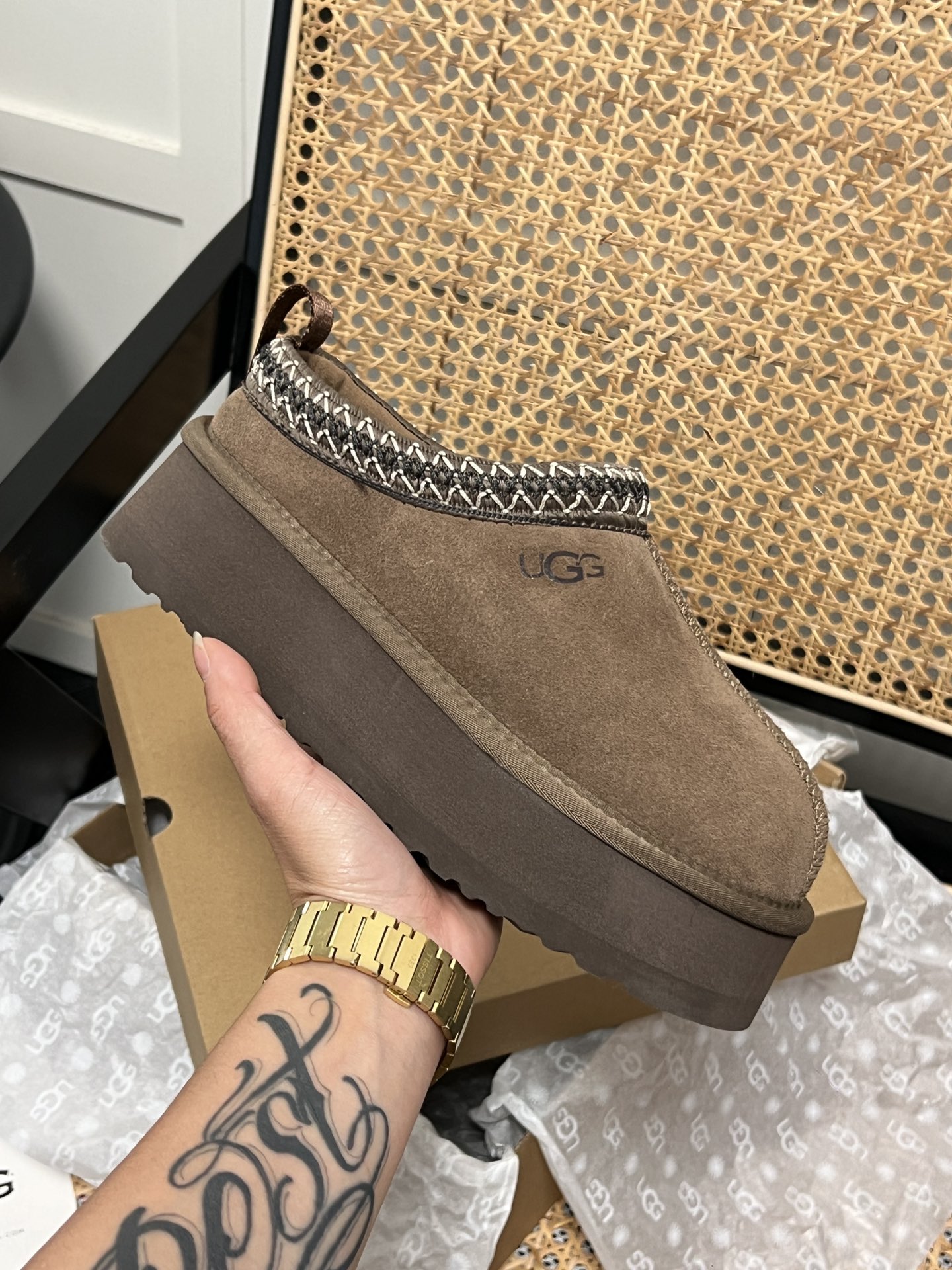 U design winter thick-soled fur boots