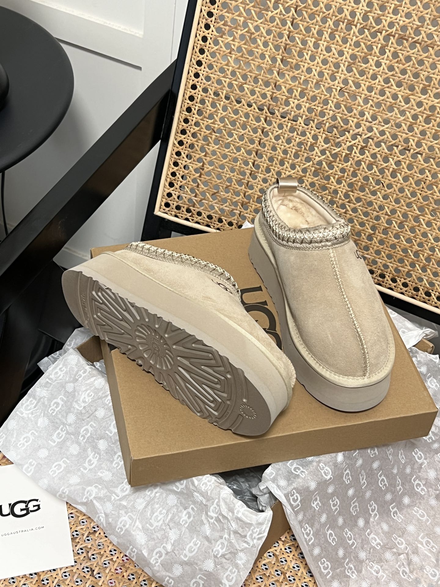 U design winter thick-soled fur boots