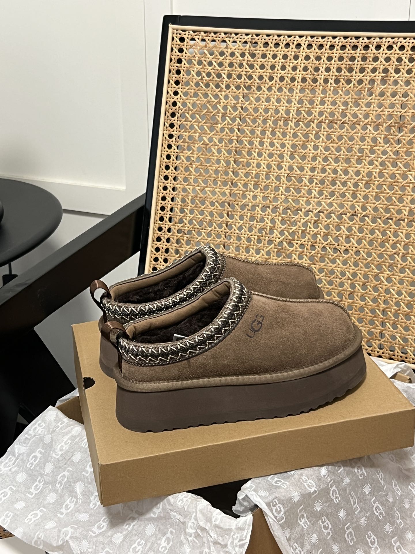 U design winter thick-soled fur boots