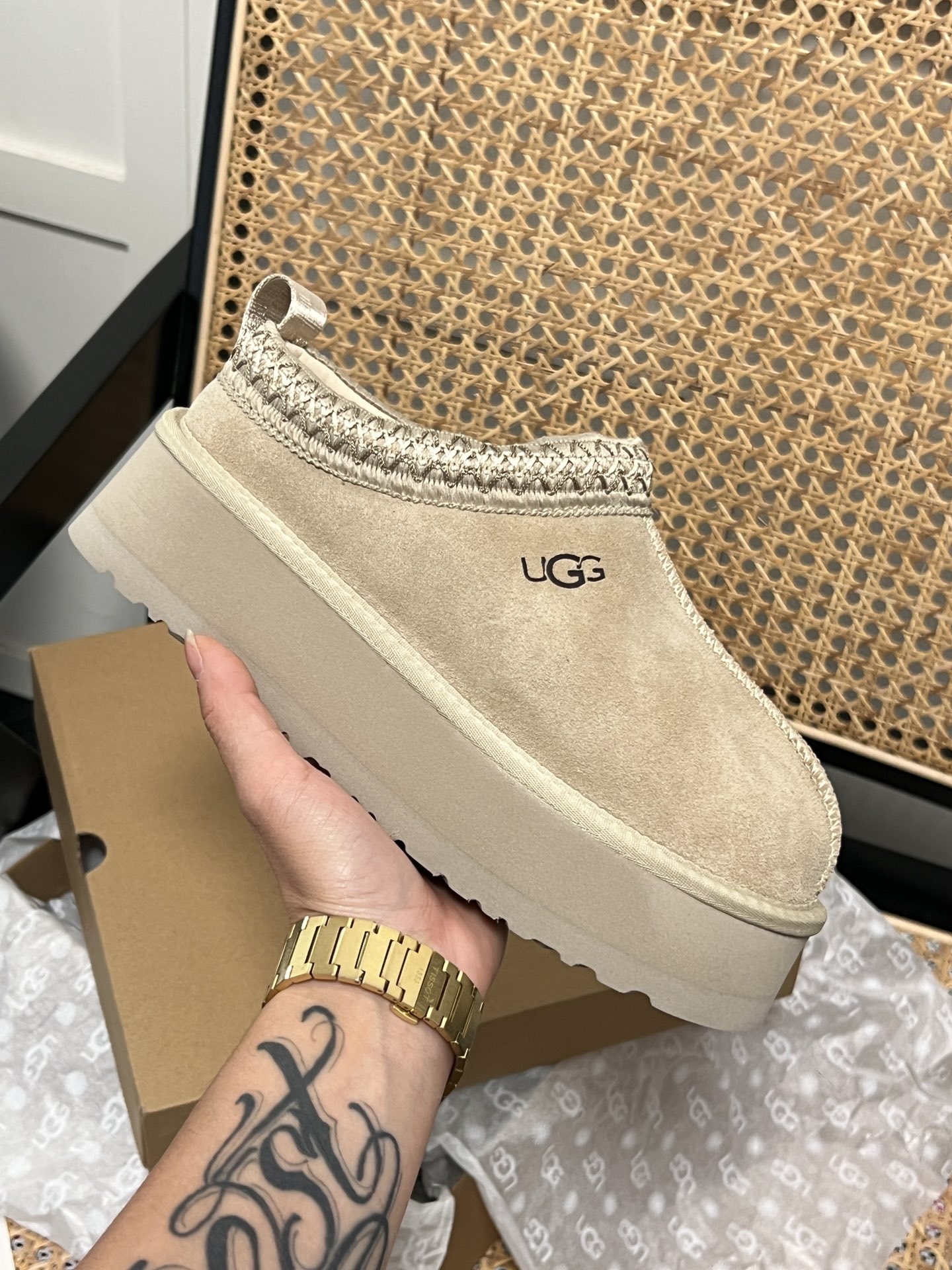 U design winter thick-soled fur boots