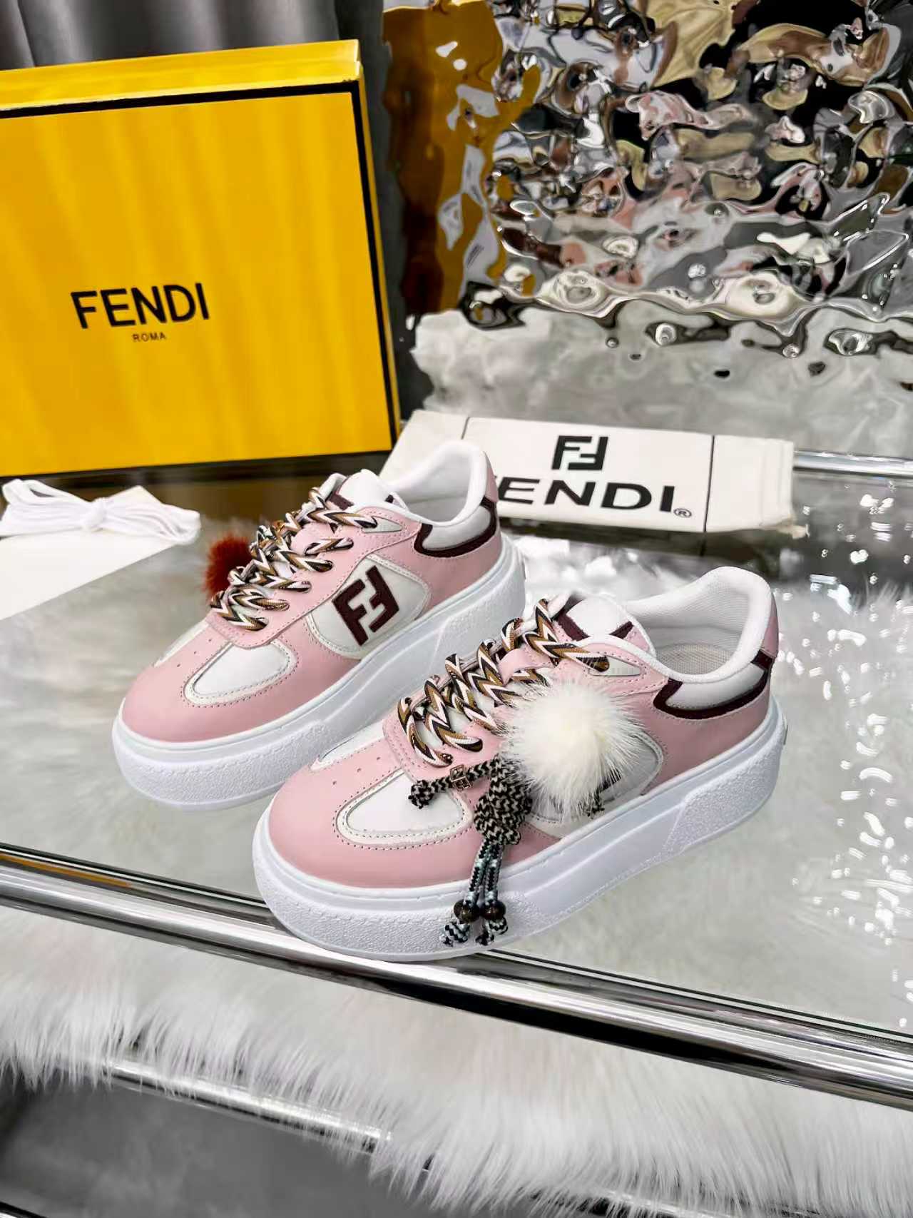 F design Match lace-up sneakers( Doll is detachable)