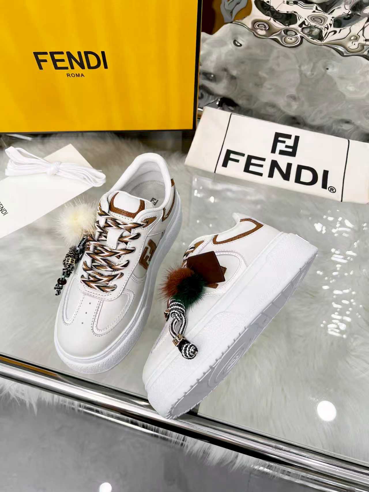 F design Match lace-up sneakers( Doll is detachable)