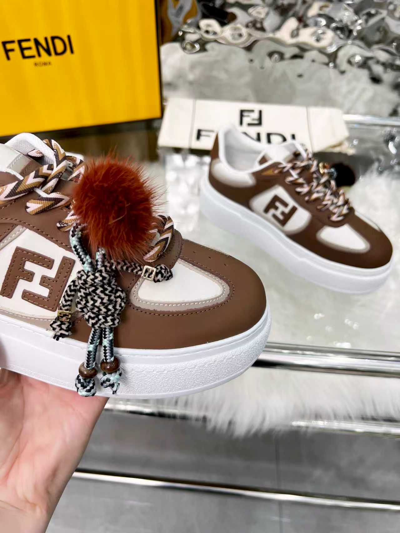 F design Match lace-up sneakers( Doll is detachable)