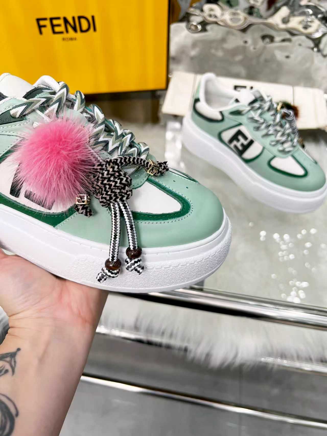 F design Match lace-up sneakers( Doll is detachable)