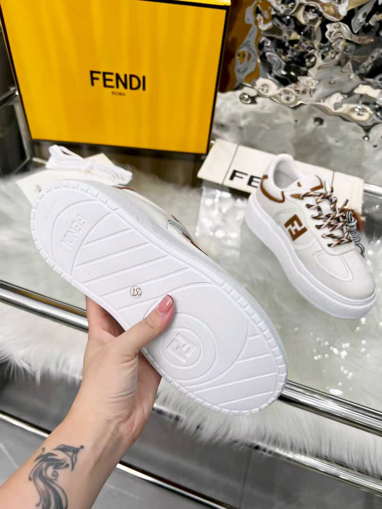 F design Match lace-up sneakers( Doll is detachable)