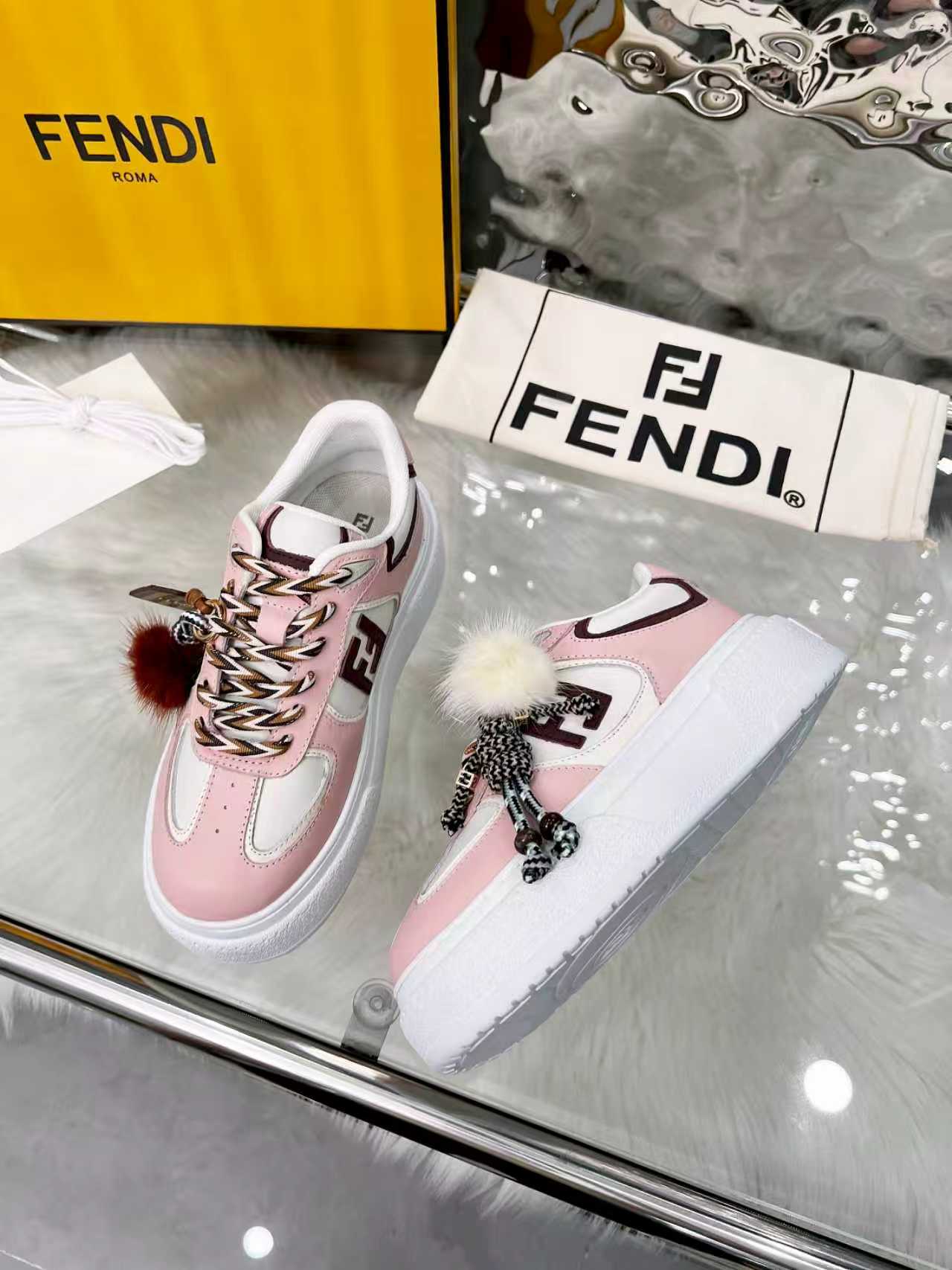 F design Match lace-up sneakers( Doll is detachable)