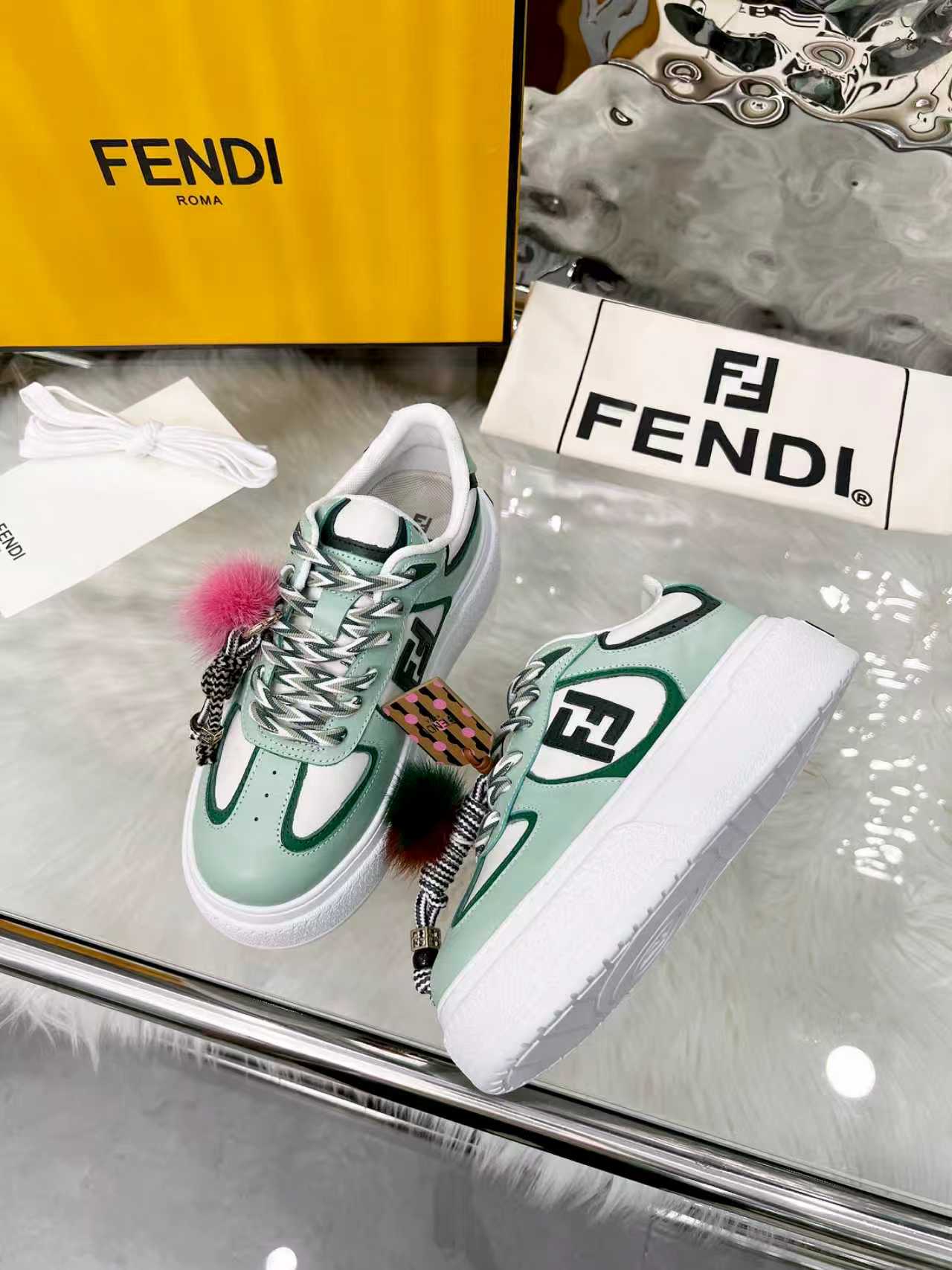 F design Match lace-up sneakers( Doll is detachable)