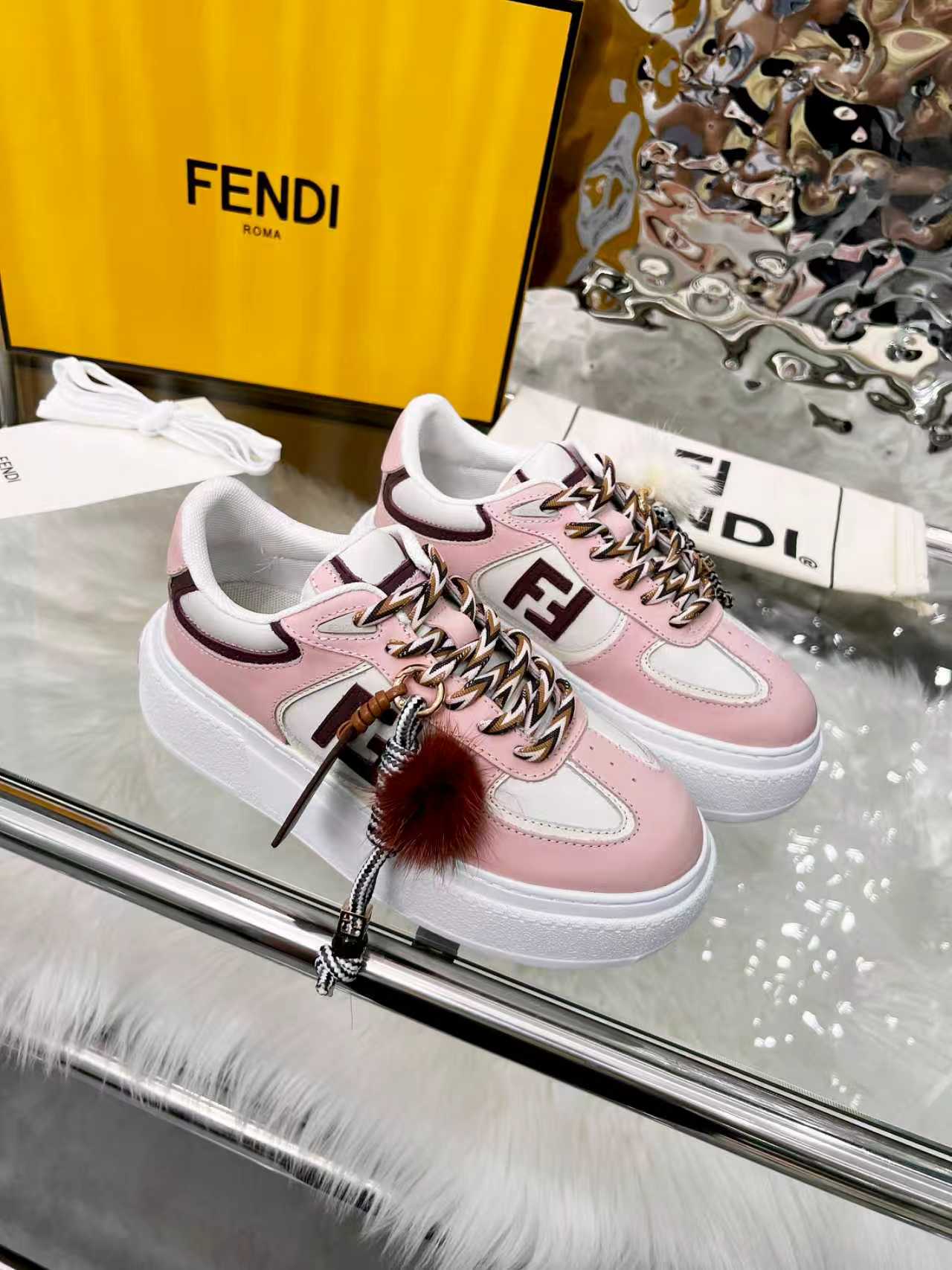 F design Match lace-up sneakers( Doll is detachable)