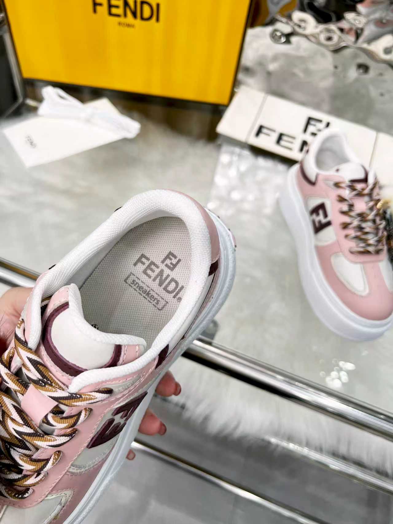 F design Match lace-up sneakers( Doll is detachable)