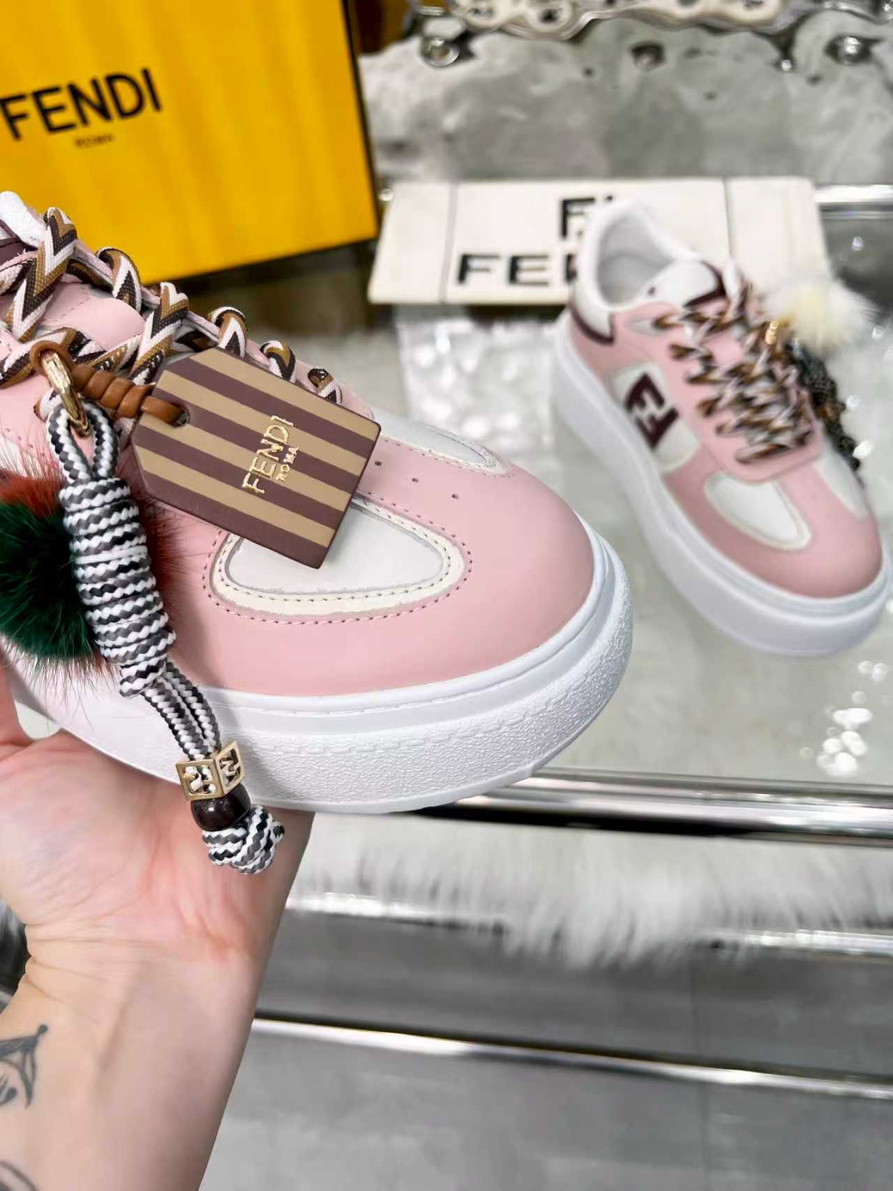 F design Match lace-up sneakers( Doll is detachable)