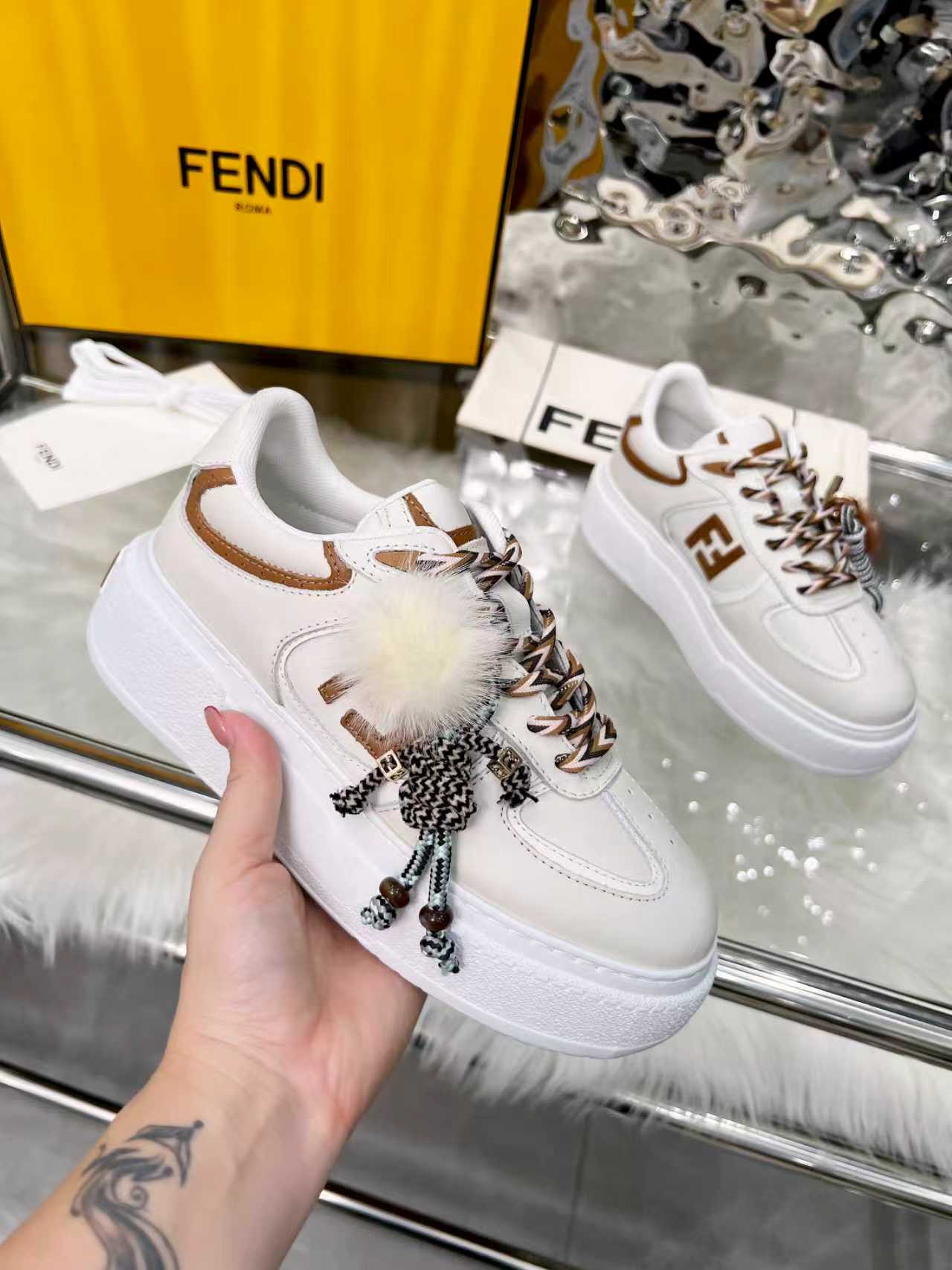 F design Match lace-up sneakers( Doll is detachable)