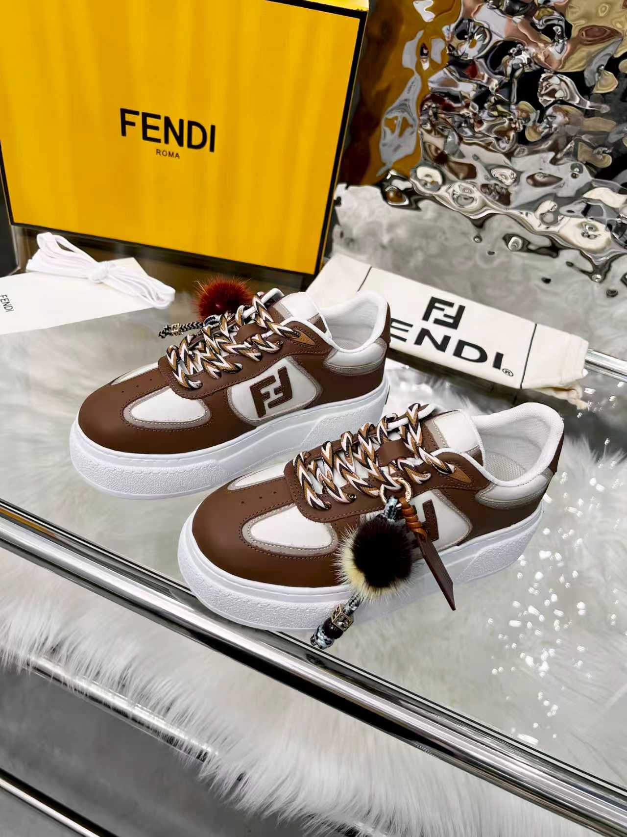 F design Match lace-up sneakers( Doll is detachable)