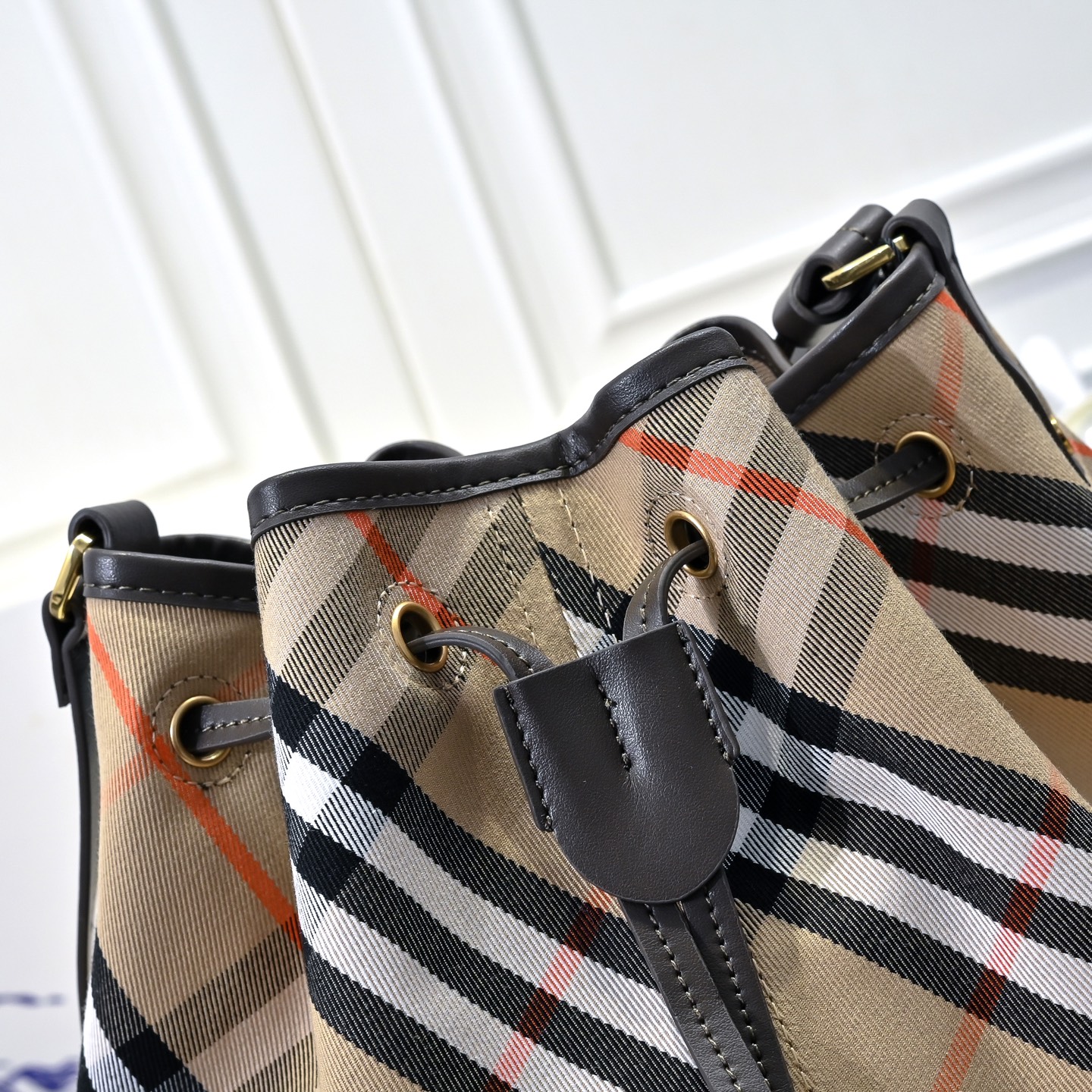 B design women handbag