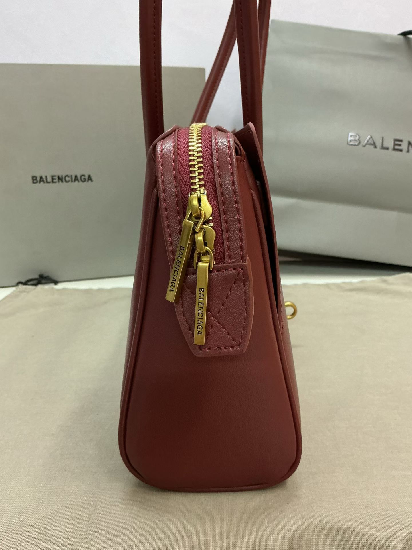 B design women handbag