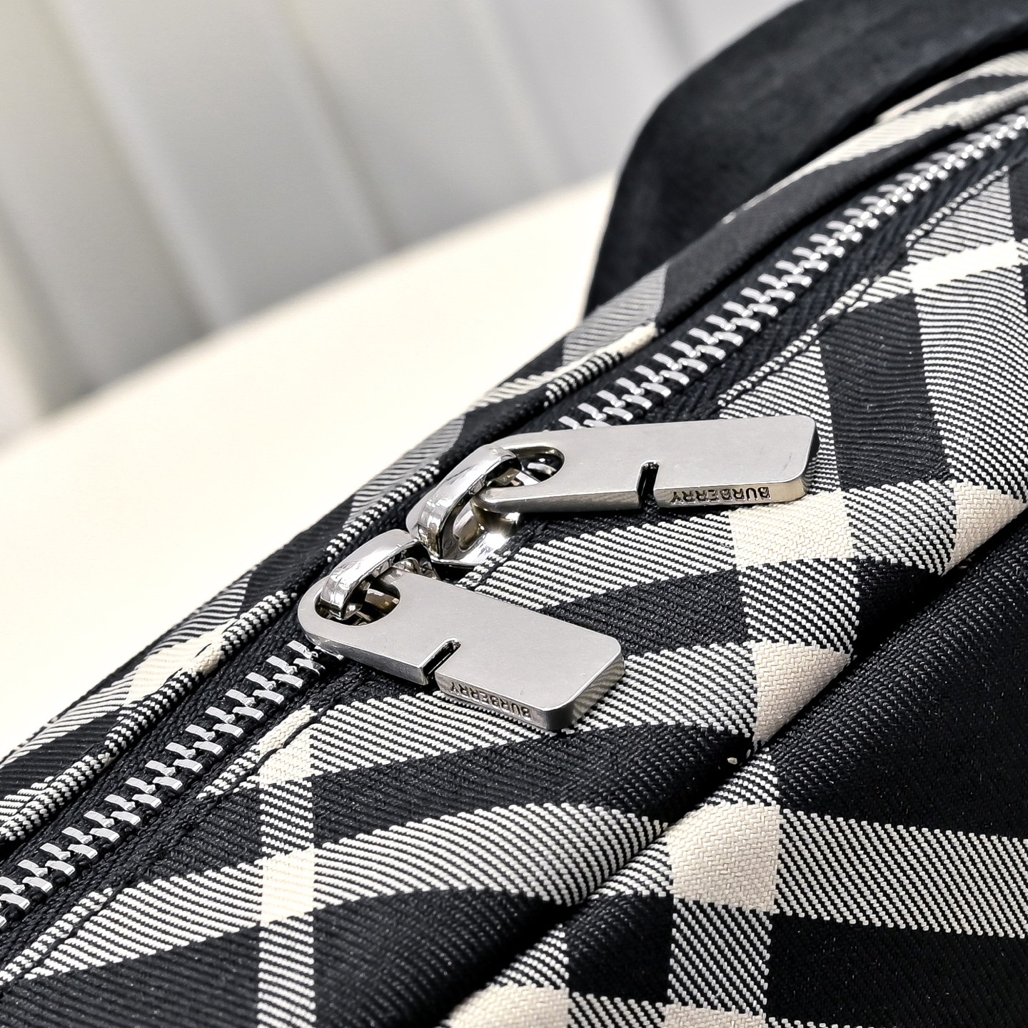 B design women handbag