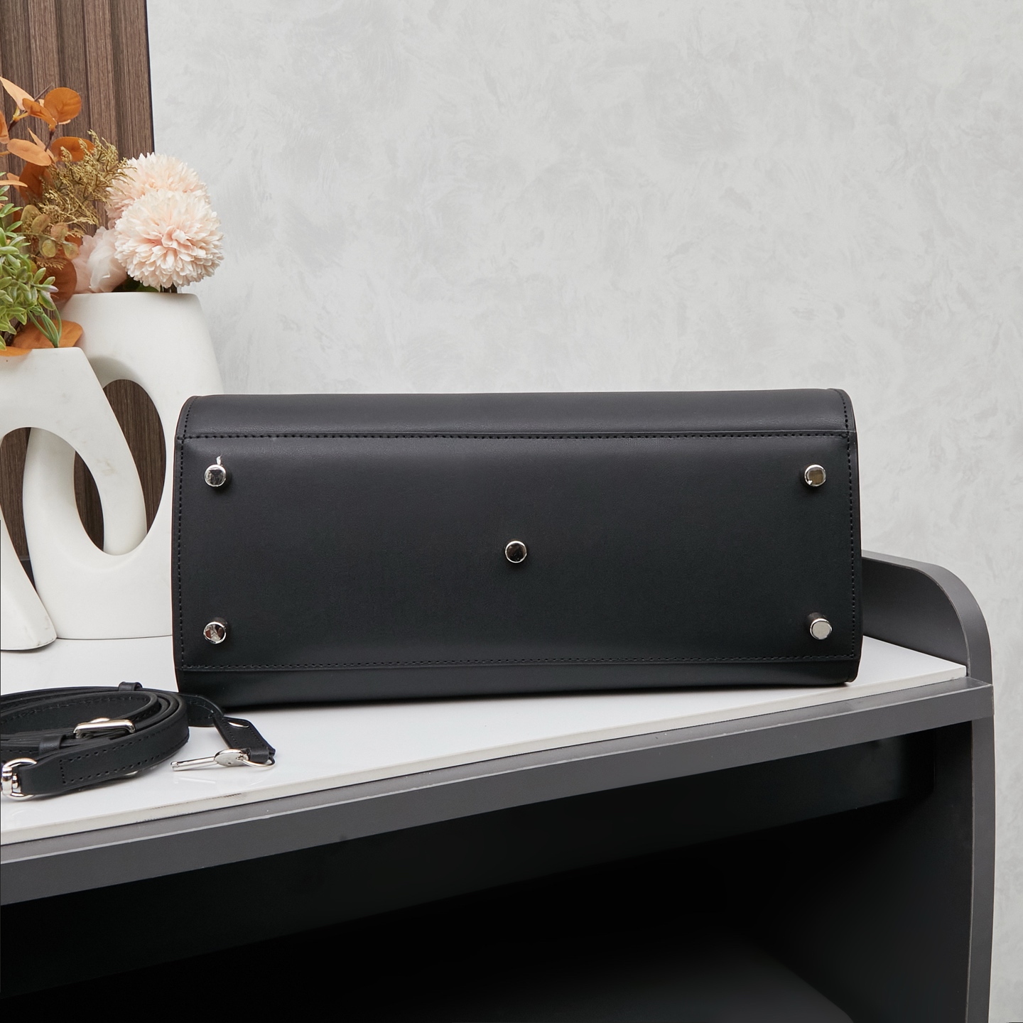 Y design Kate plain chain bag