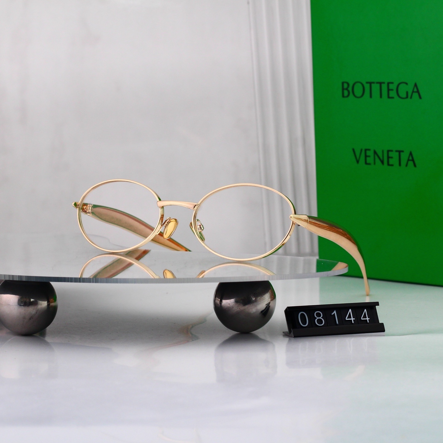 B design new glasses 08144