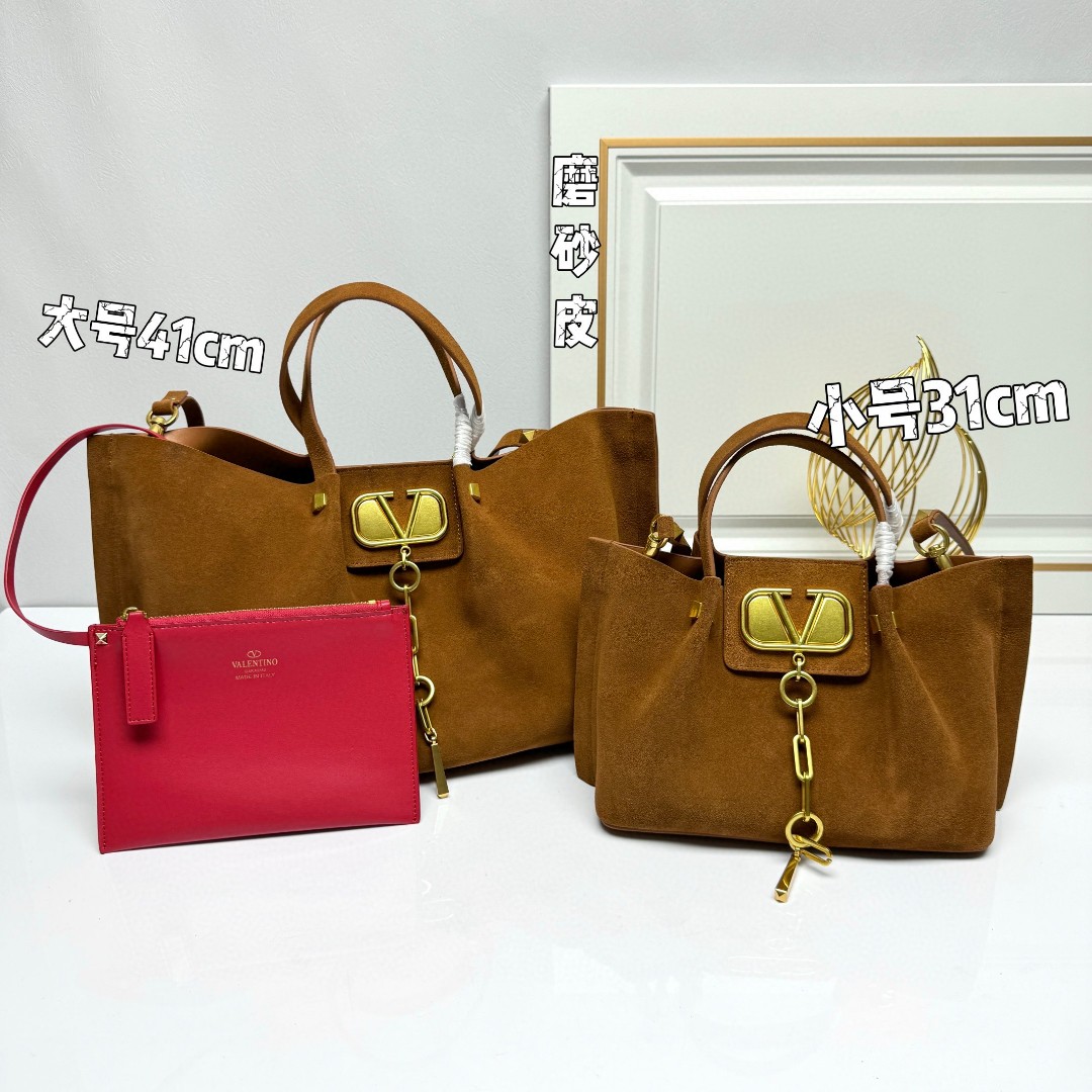 V design women handbag