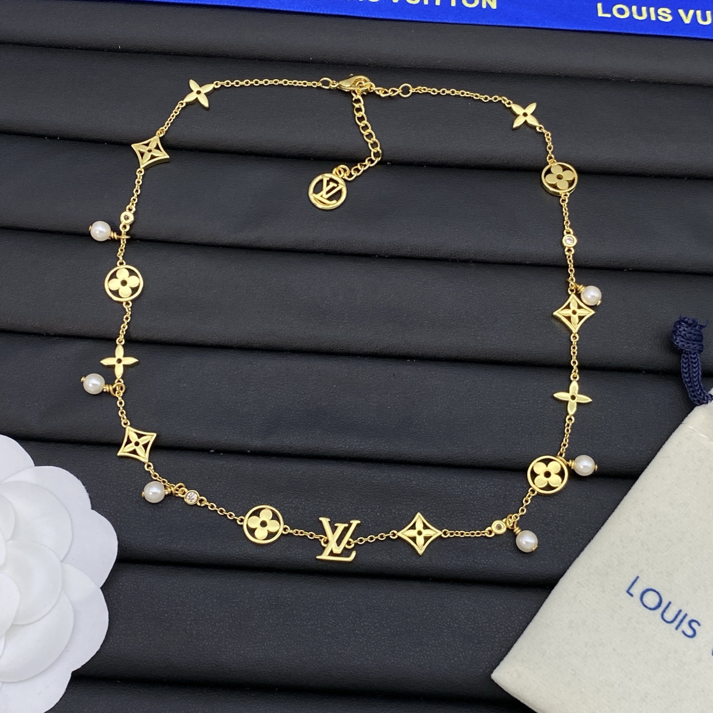 L pearl new necklace