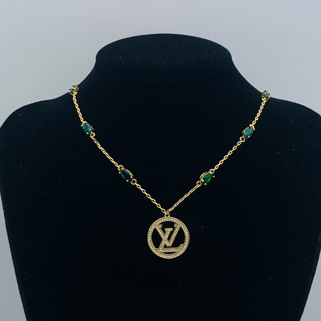 L with Jewel necklace