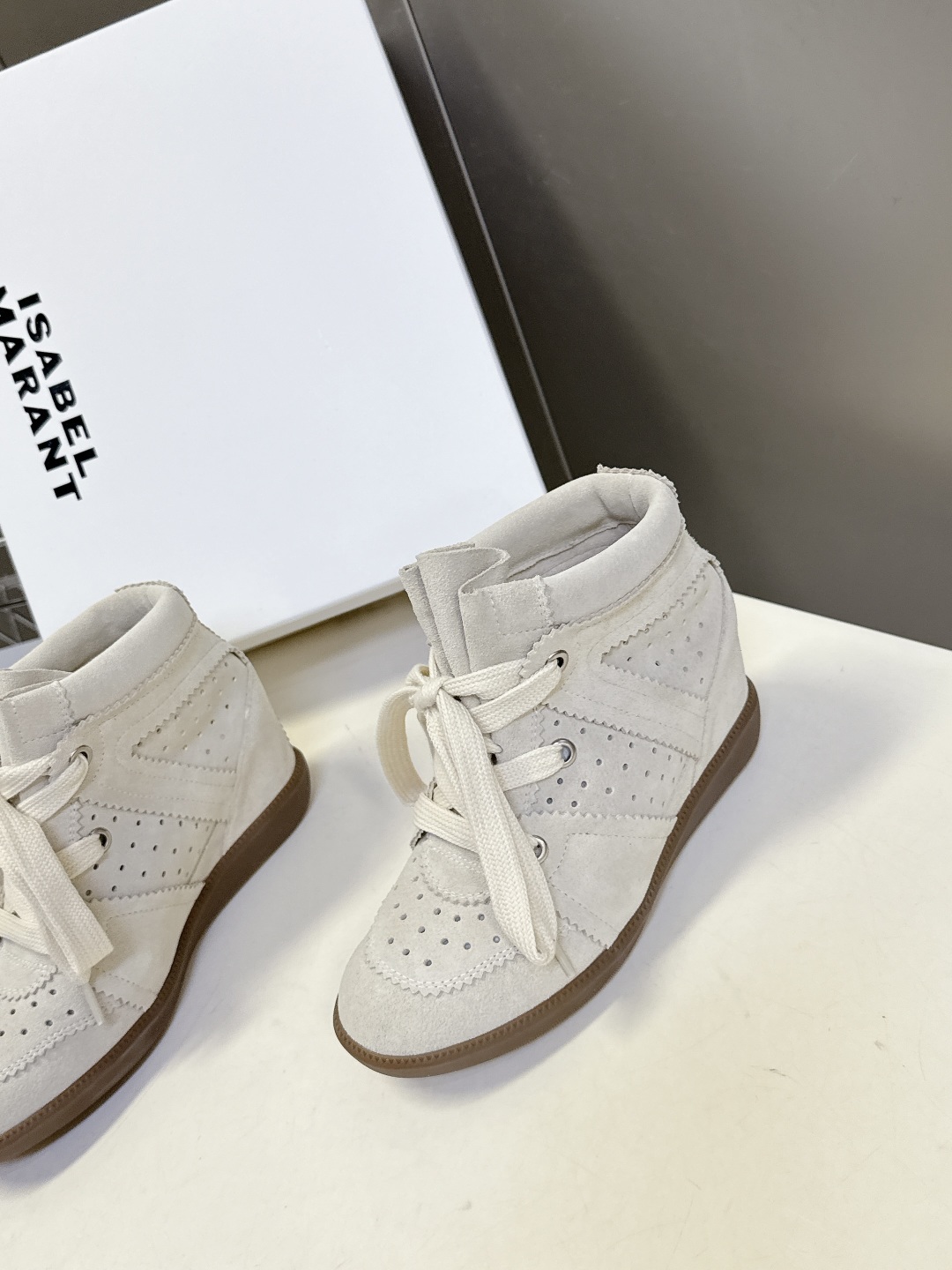 IM Design ISABEL MARANT High-top Boots with Hidden heel (lace-up)