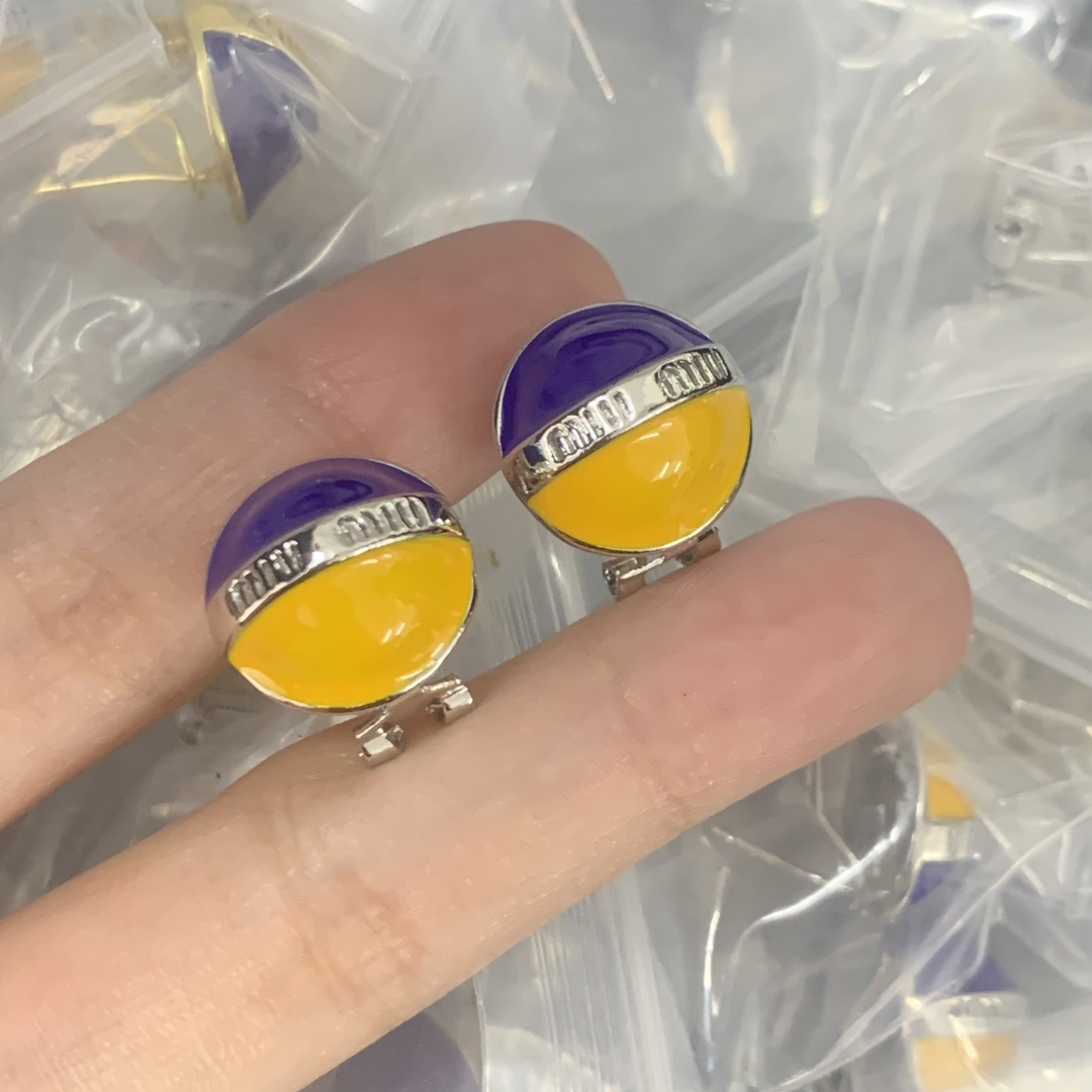 M design new earring