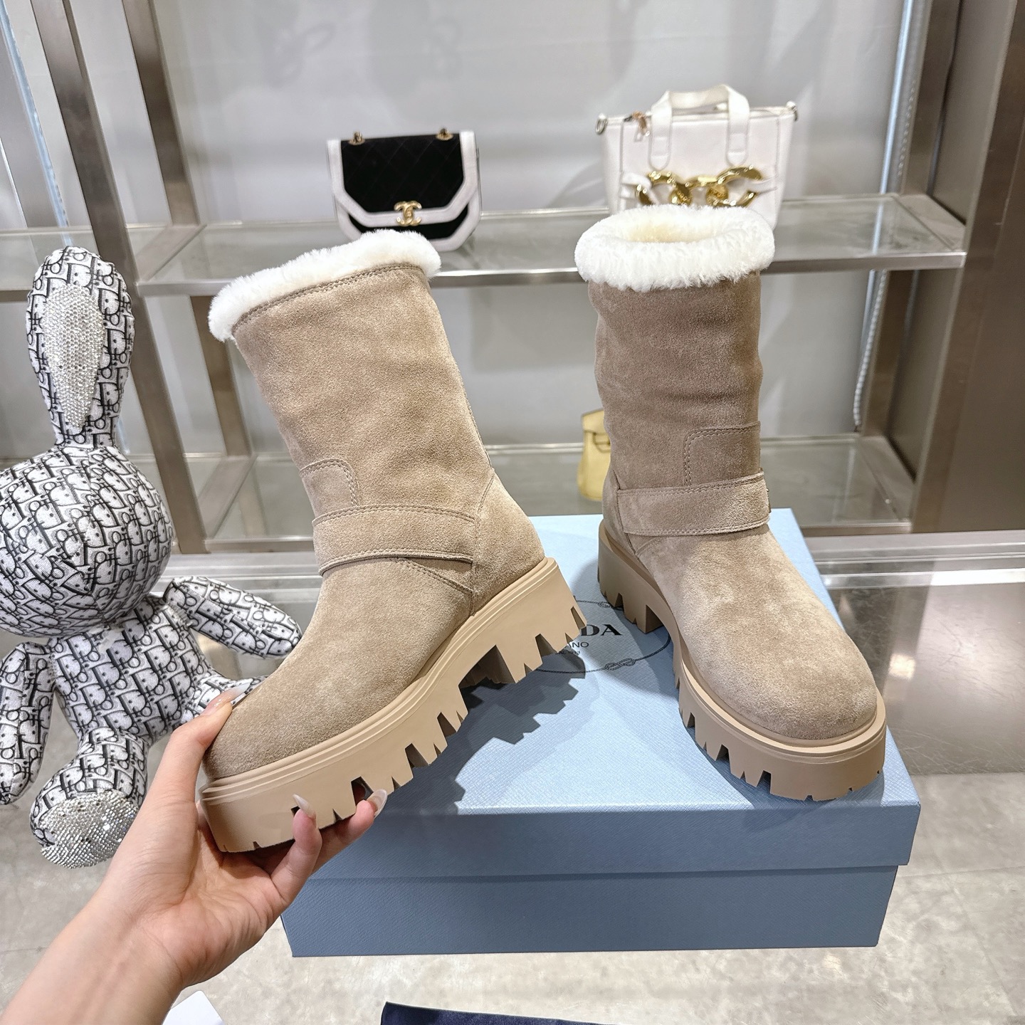 P design autumn and winter counter new thick soled anti slip snow boots