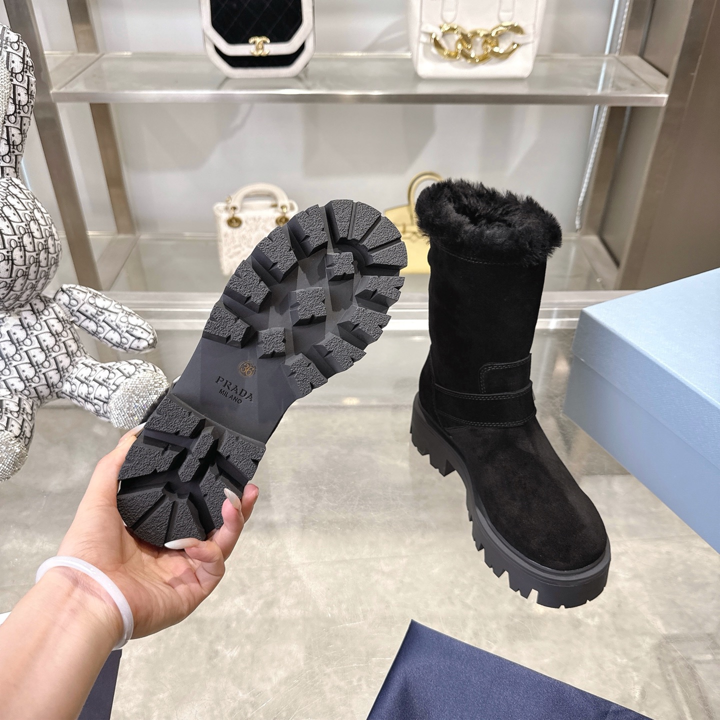 P design autumn and winter counter new thick soled anti slip snow boots