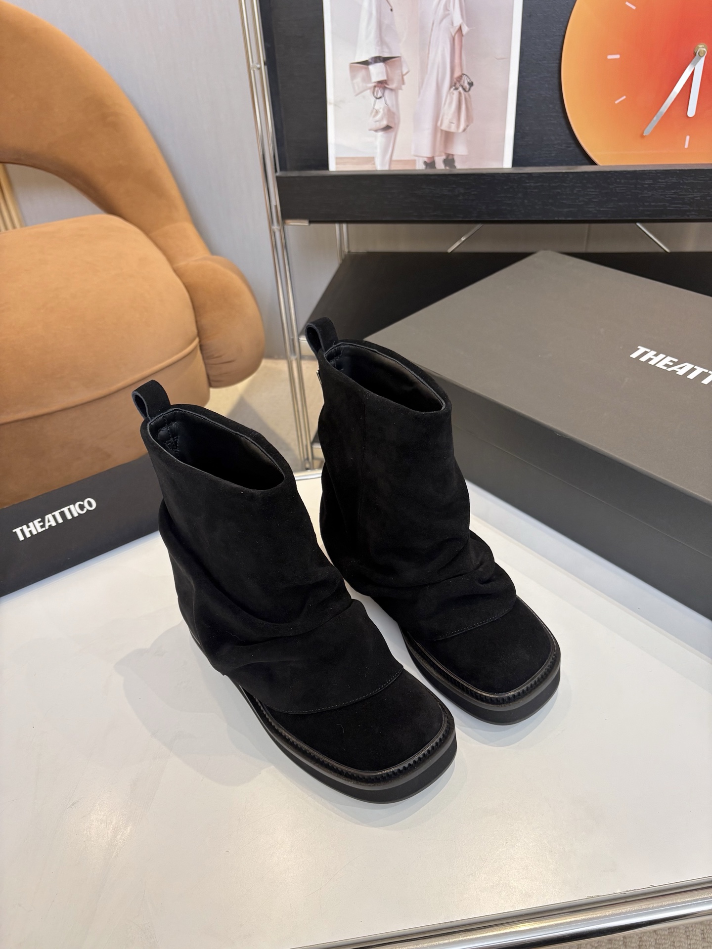 T Design 2025 Autumn/Winter Series Thick Bottom Pants and Boots