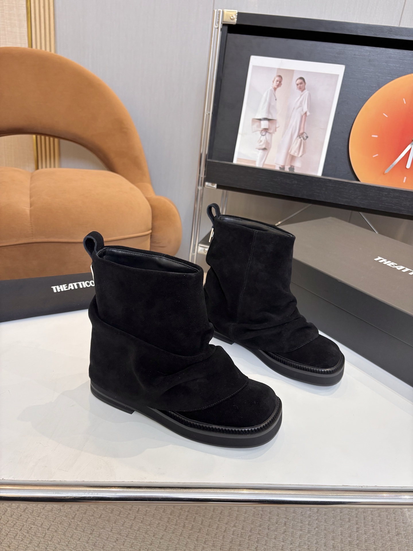 T Design 2025 Autumn/Winter Series Thick Bottom Pants and Boots