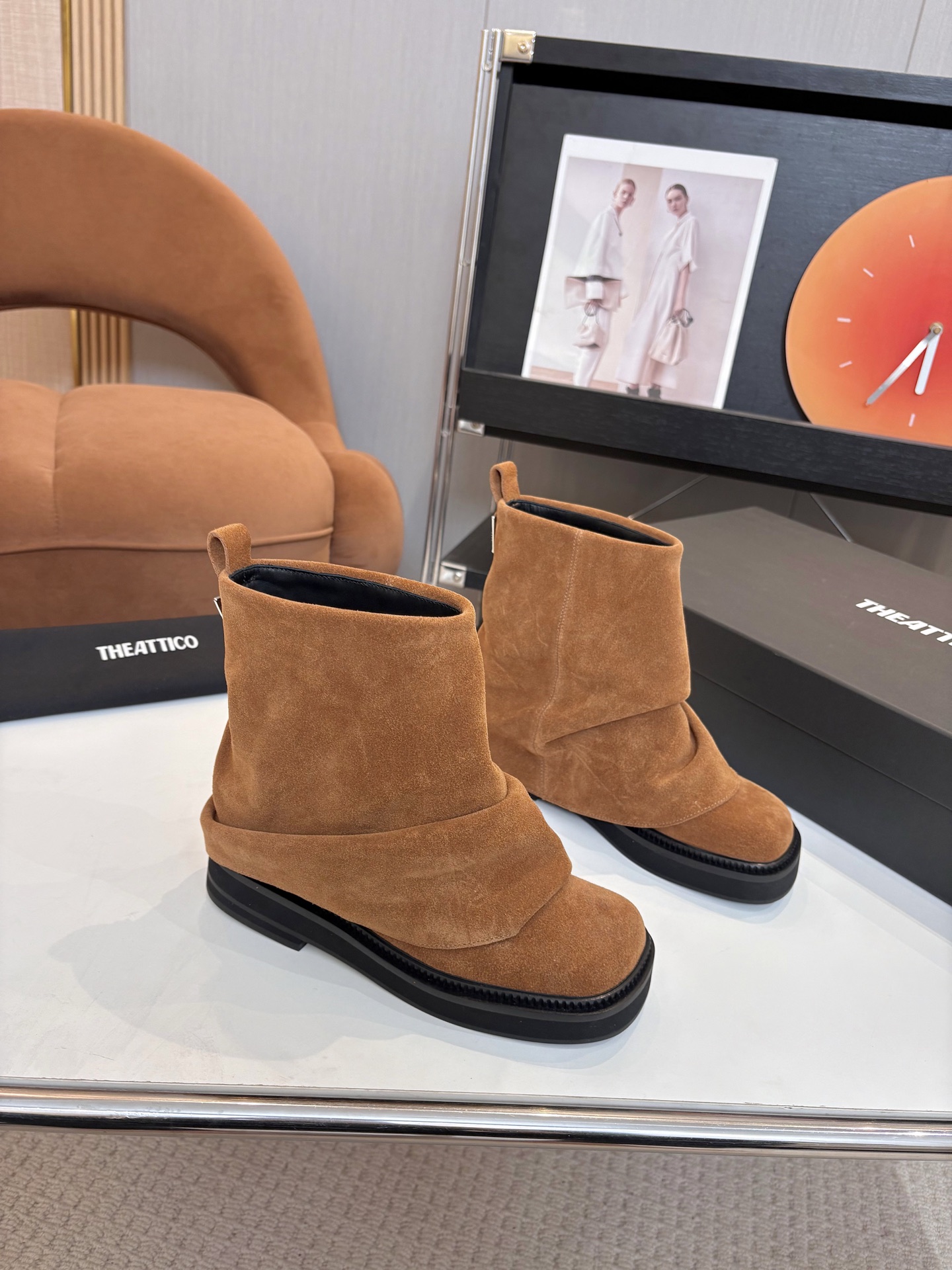 T Design 2025 Autumn/Winter Series Thick Bottom Pants and Boots