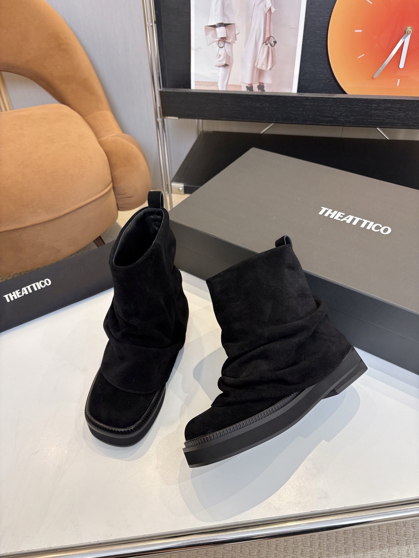 T Design 2025 Autumn/Winter Series Thick Bottom Pants and Boots